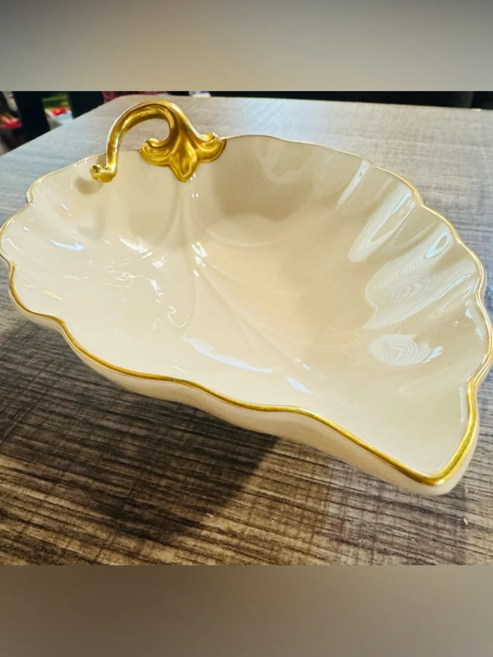Lenox Vintage Leaf Dish 24K Gold Trim Ivory Trinket Dish - Picture 3 of 8